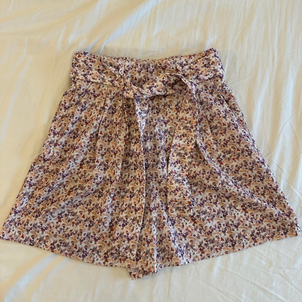Zara Floral Tie-Waist High-Rise Shorts in Purple Multi